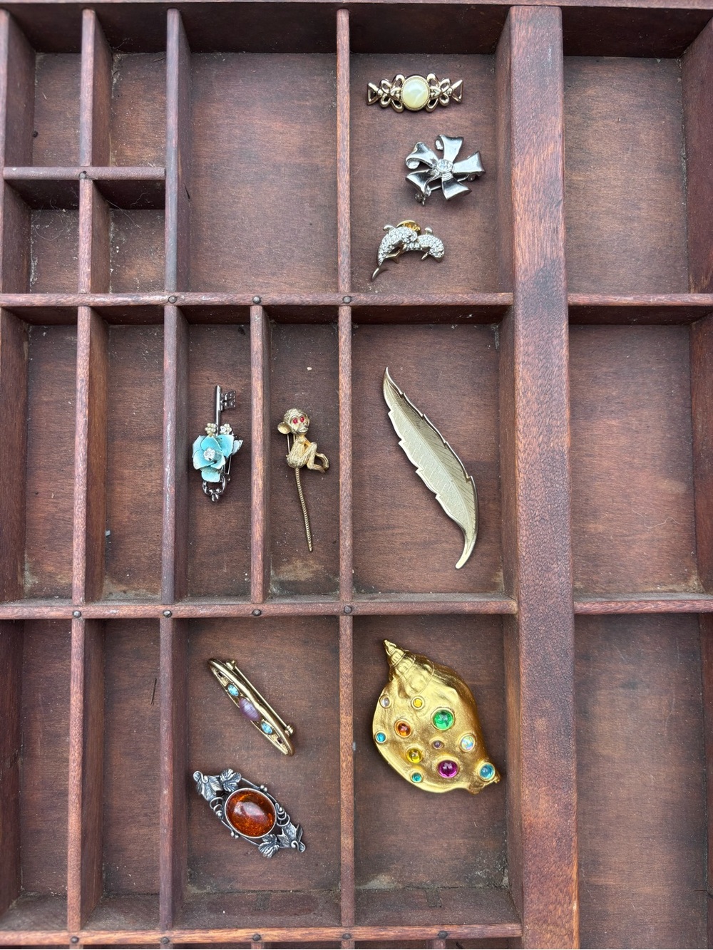 Set of Vintage Brooches